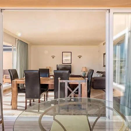 Apartment Beachfront Penthouse Elviria Playa 2 *
